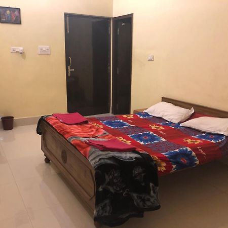 Gangotri Paying Guest House Varanasi Exteriör bild