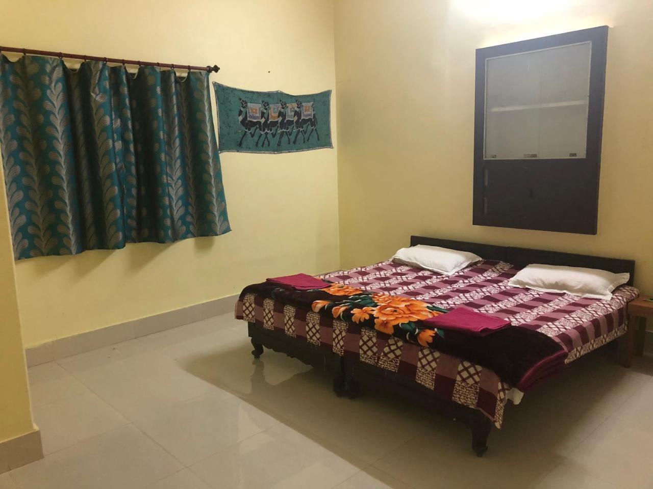 Gangotri Paying Guest House Varanasi Exteriör bild