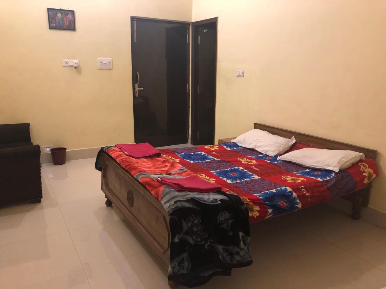 Gangotri Paying Guest House Varanasi Exteriör bild