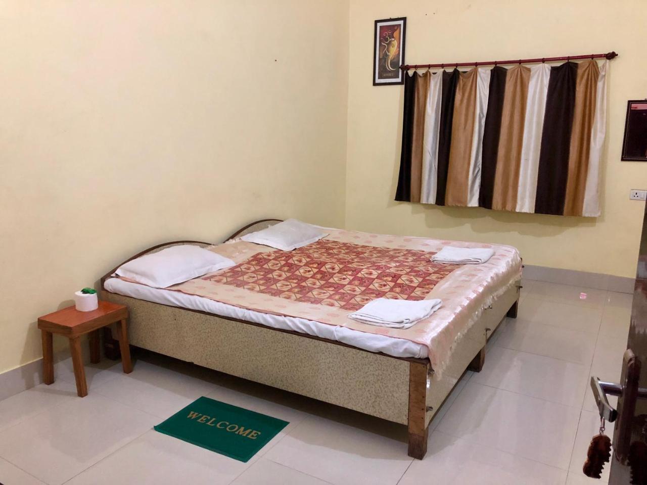 Gangotri Paying Guest House Varanasi Exteriör bild