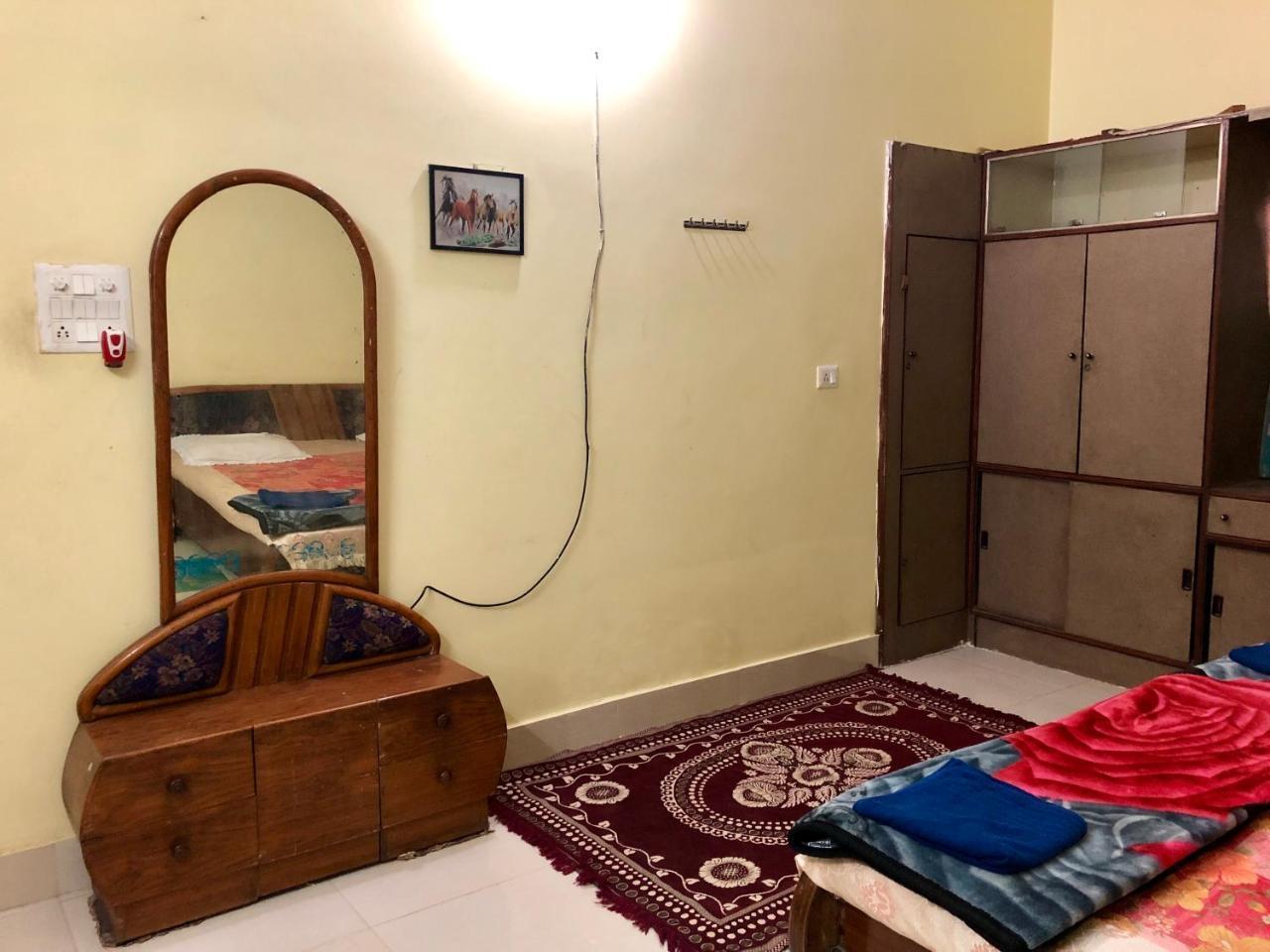 Gangotri Paying Guest House Varanasi Exteriör bild